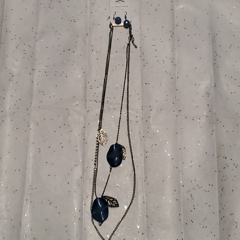💎 Dark Gray Necklace & Earrings - Costume Jewelry